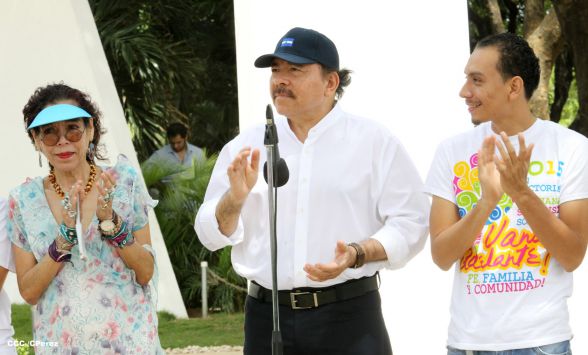 Daniel y Rosario conmemoran 79 aniversario del natalicio del Comandante Carlos Fonseca