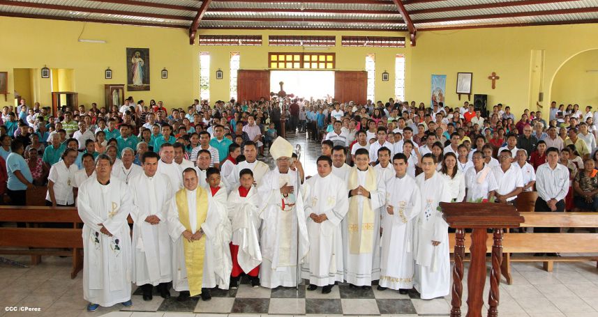 Cardenal Brenes celebra a San Juan Bautista