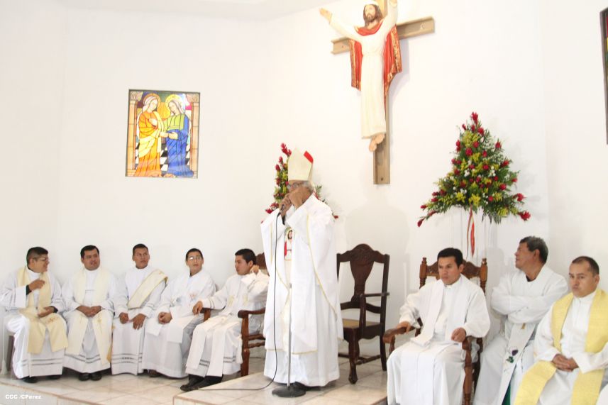 Cardenal Brenes celebra a San Juan Bautista
