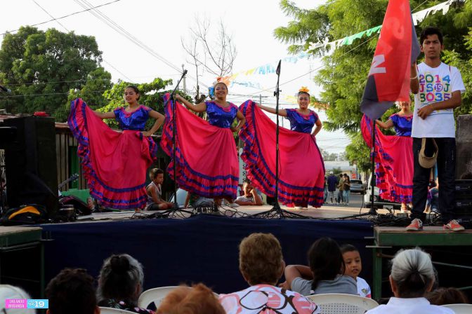 Capitalinos honran a sus héroes con algarabía y espíritu de compromiso