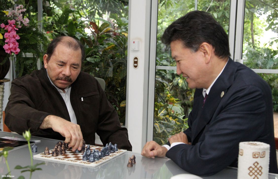 Daniel se reúne con Presidente del FIDE