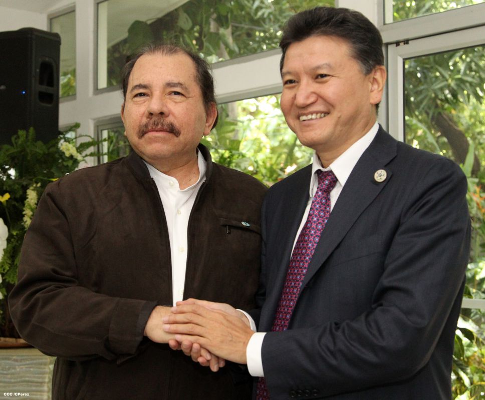 Daniel se reúne con Presidente del FIDE