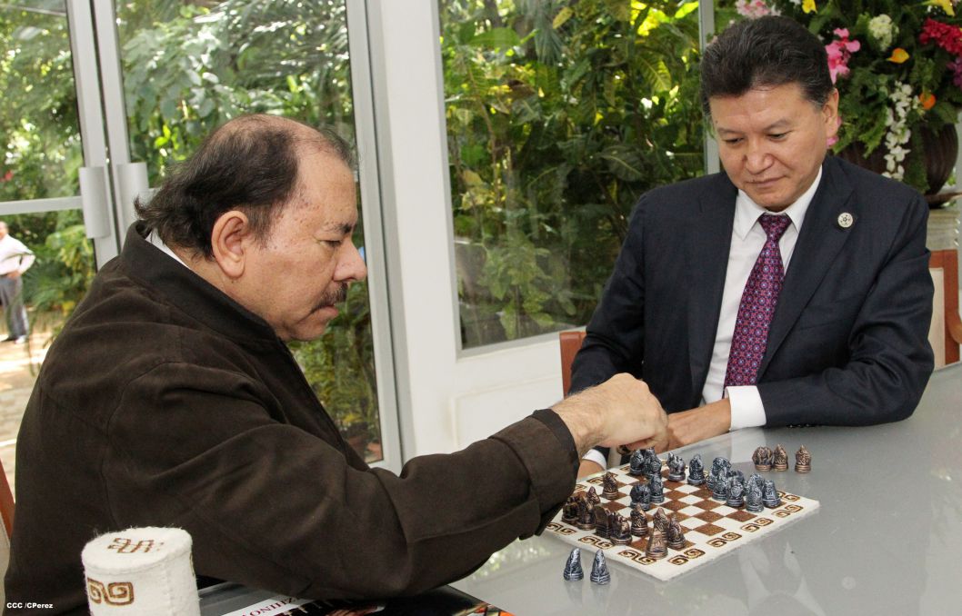 Daniel se reúne con Presidente del FIDE