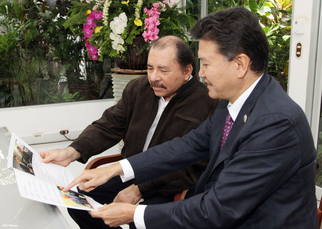 Daniel se reúne con Presidente del FIDE