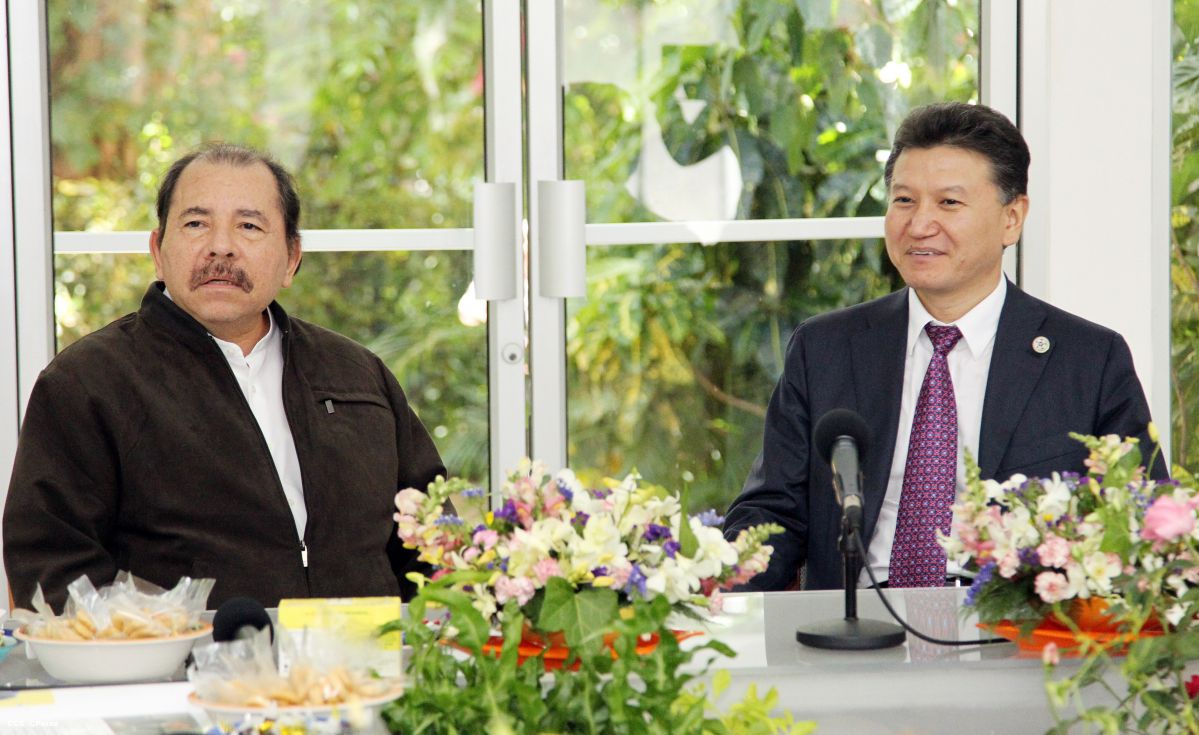 Daniel se reúne con Presidente del FIDE