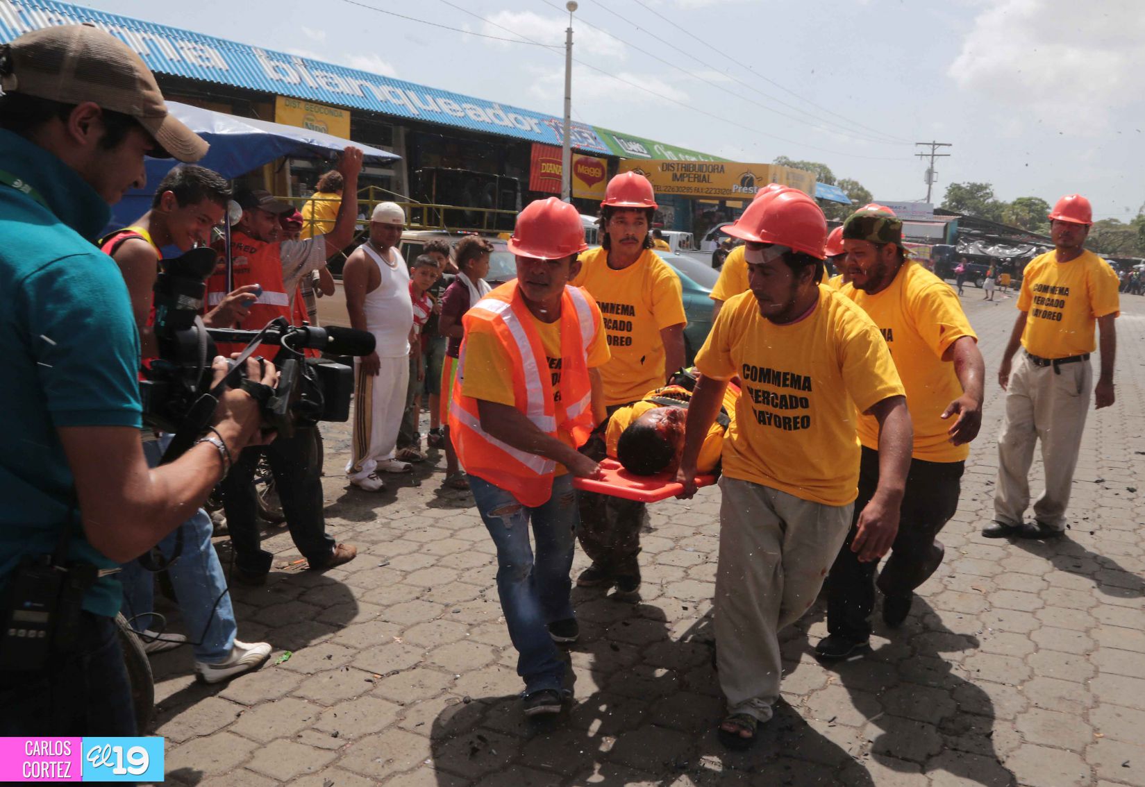 Comerciantes del mercado Mayoreo participan en el Segundo Simulacro Nacional