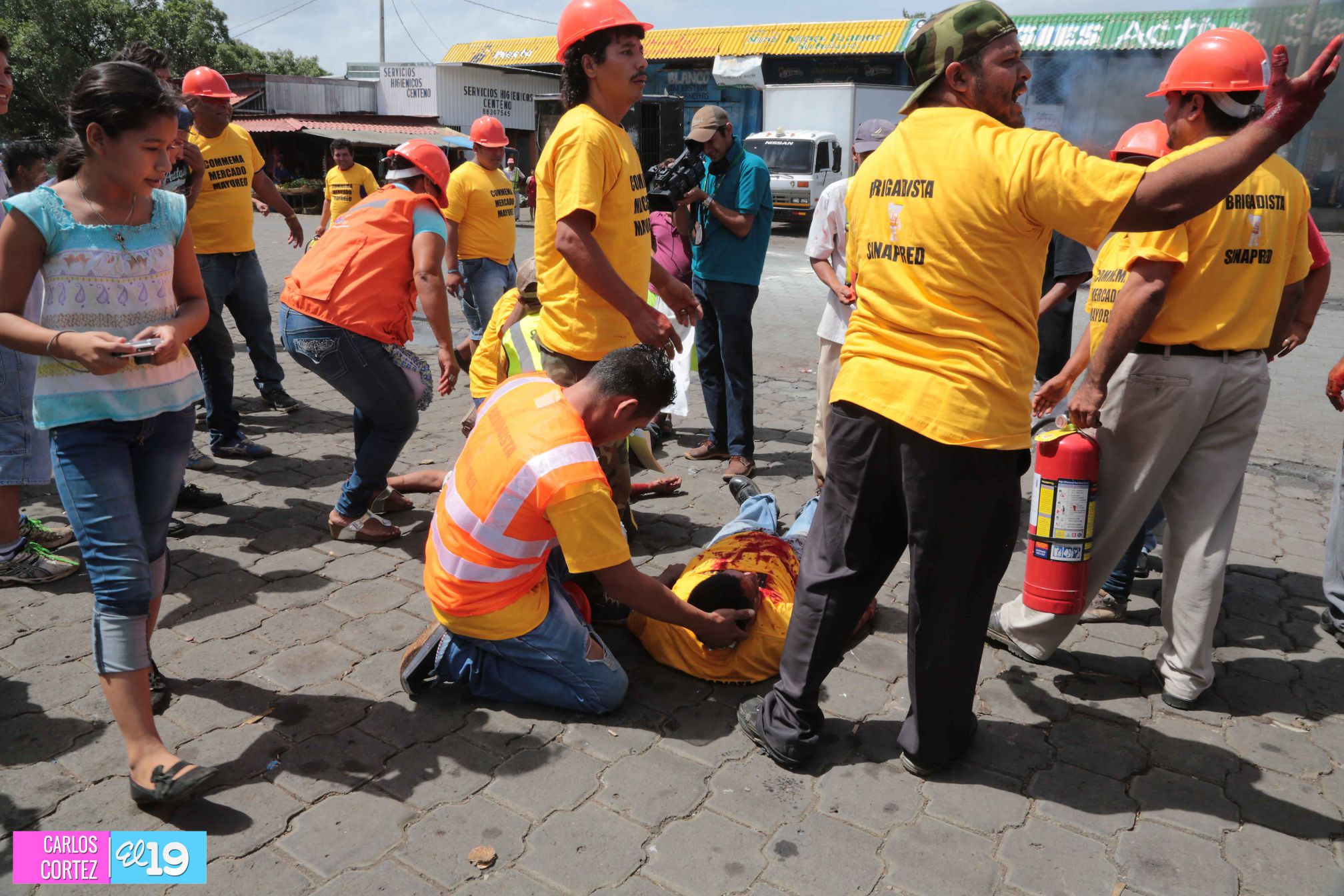 Comerciantes del mercado Mayoreo participan en el Segundo Simulacro Nacional