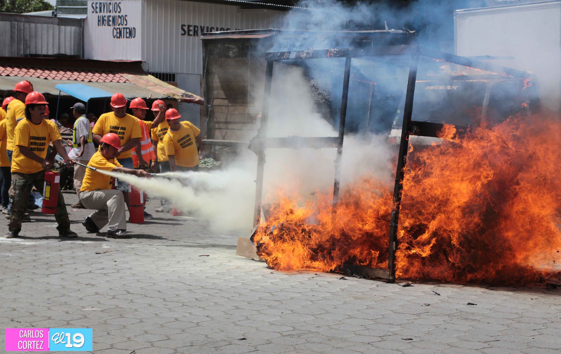 Comerciantes del mercado Mayoreo participan en el Segundo Simulacro Nacional