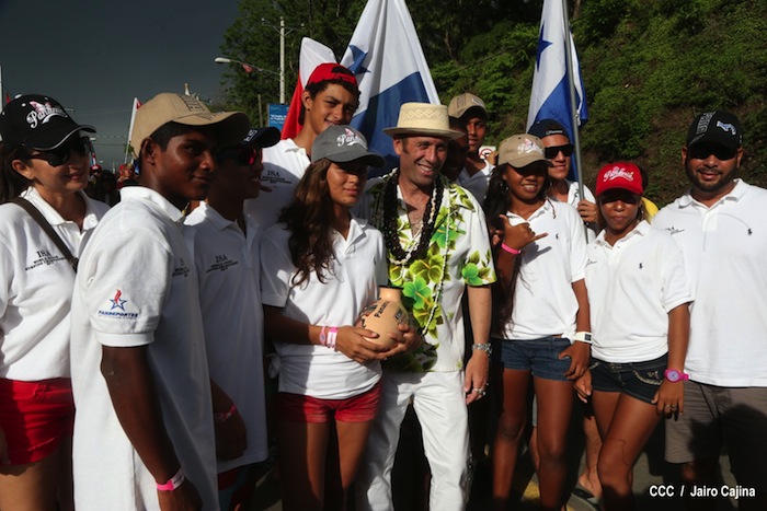 Inauguración del Campeonato Internacional Junior de Surf 2013