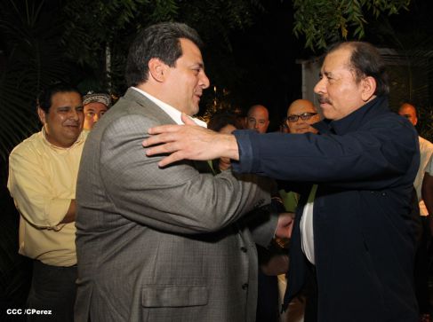 Presidente Daniel se reúne con presidente del CMB, Mauricio Sulaimán