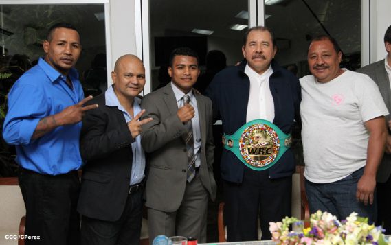 Presidente Daniel se reúne con presidente del CMB, Mauricio Sulaimán