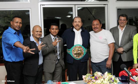 Presidente Daniel se reúne con presidente del CMB, Mauricio Sulaimán