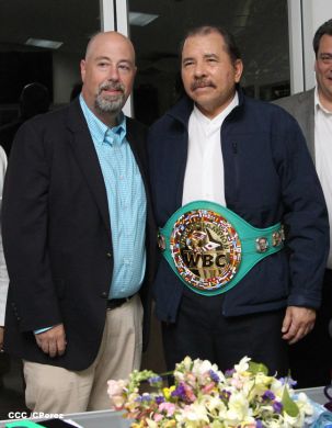 Presidente Daniel se reúne con presidente del CMB, Mauricio Sulaimán