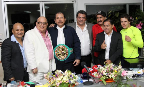 Presidente Daniel se reúne con presidente del CMB, Mauricio Sulaimán