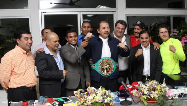 Presidente Daniel se reúne con presidente del CMB, Mauricio Sulaimán