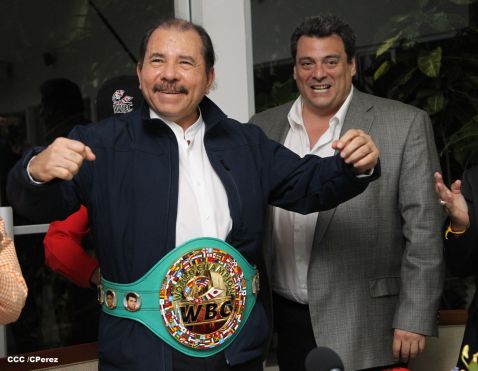 Presidente Daniel se reúne con presidente del CMB, Mauricio Sulaimán