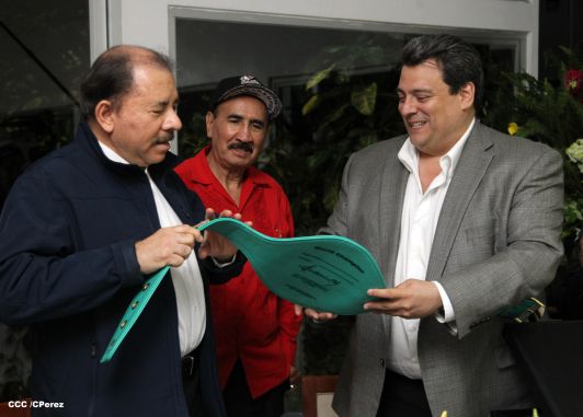 Presidente Daniel se reúne con presidente del CMB, Mauricio Sulaimán