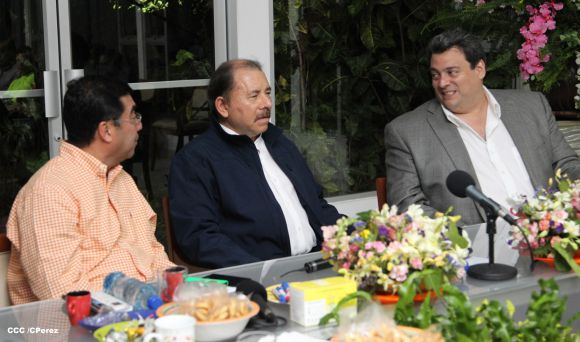 Presidente Daniel se reúne con presidente del CMB, Mauricio Sulaimán