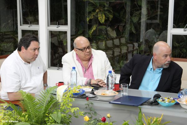 Presidente Daniel se reúne con presidente del CMB, Mauricio Sulaimán