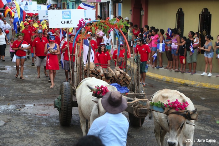 Inauguración del Campeonato Internacional Junior de Surf 2013