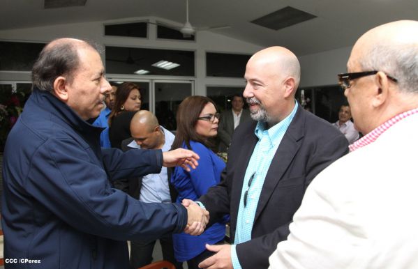 Presidente Daniel se reúne con presidente del CMB, Mauricio Sulaimán