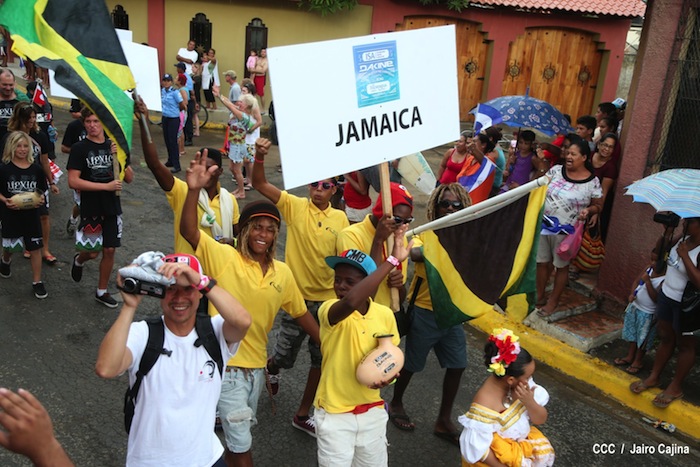 Inauguración del Campeonato Internacional Junior de Surf 2013