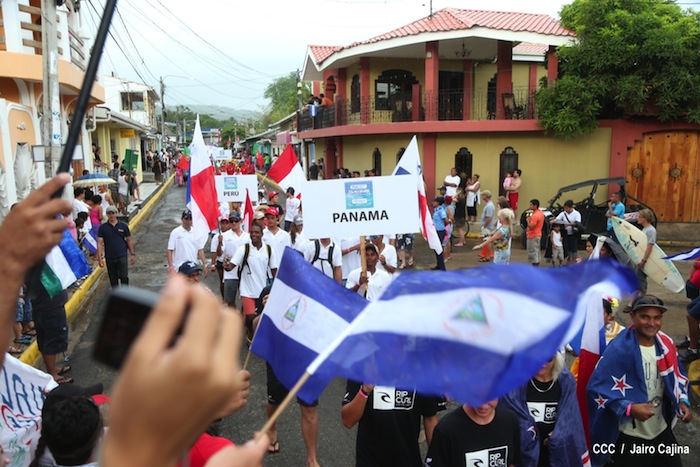 Inauguración del Campeonato Internacional Junior de Surf 2013