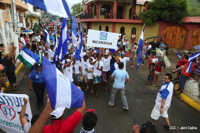 Inauguración del Campeonato Internacional Junior de Surf 2013
