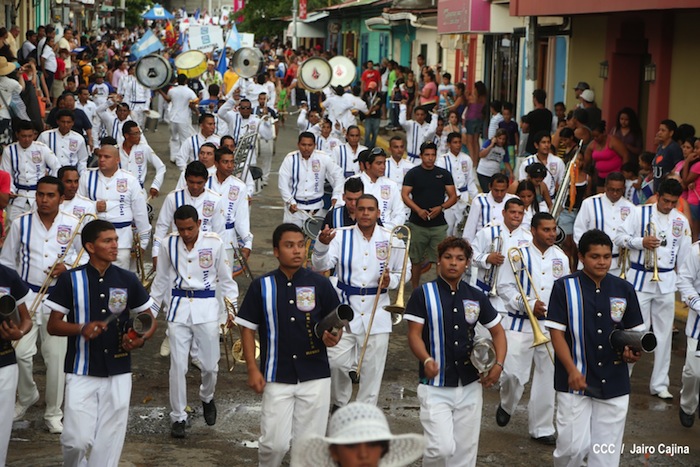 Inauguración del Campeonato Internacional Junior de Surf 2013