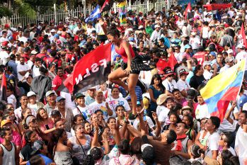 Daniel, Rosario y la Familia Sandinista reeditan el Repliegue Táctico a Masaya