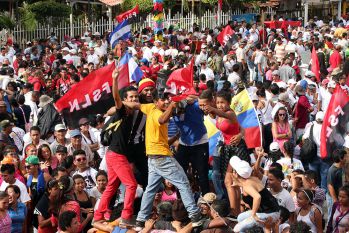 Daniel, Rosario y la Familia Sandinista reeditan el Repliegue Táctico a Masaya