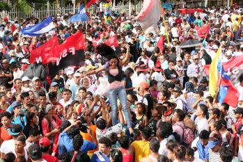 Daniel, Rosario y la Familia Sandinista reeditan el Repliegue Táctico a Masaya