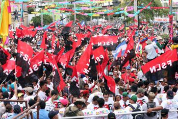 Daniel, Rosario y la Familia Sandinista reeditan el Repliegue Táctico a Masaya