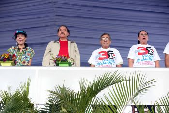 Daniel, Rosario y la Familia Sandinista reeditan el Repliegue Táctico a Masaya