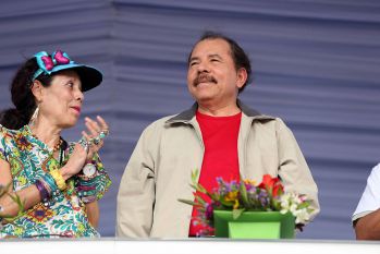 Daniel, Rosario y la Familia Sandinista reeditan el Repliegue Táctico a Masaya