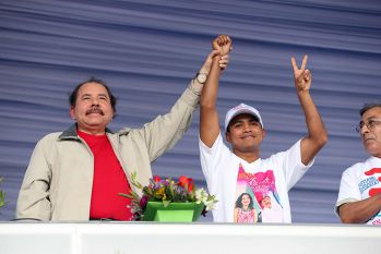 Daniel, Rosario y la Familia Sandinista reeditan el Repliegue Táctico a Masaya