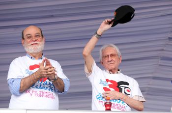 Daniel, Rosario y la Familia Sandinista reeditan el Repliegue Táctico a Masaya