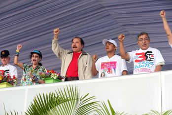 Daniel, Rosario y la Familia Sandinista reeditan el Repliegue Táctico a Masaya