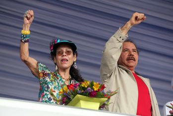 Daniel, Rosario y la Familia Sandinista reeditan el Repliegue Táctico a Masaya