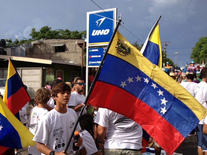 Inauguración del Campeonato Internacional Junior de Surf 2013