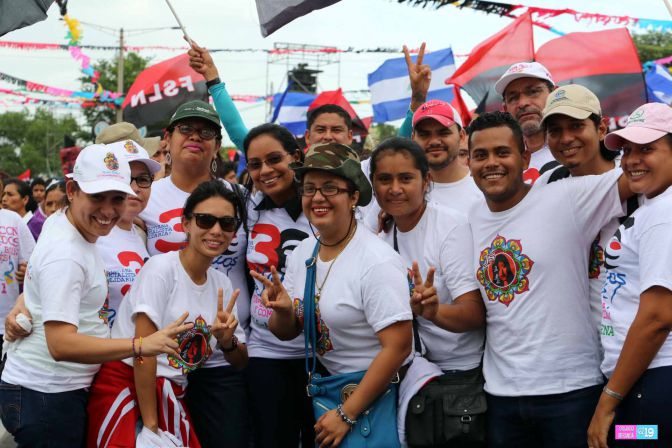 Daniel, Rosario y la Familia Sandinista reeditan el Repliegue Táctico a Masaya