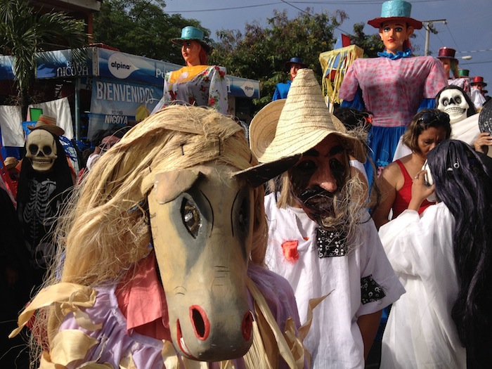 Inauguración del Campeonato Internacional Junior de Surf 2013