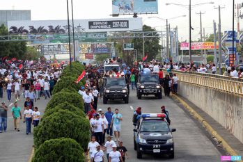Daniel, Rosario y la Familia Sandinista reeditan el Repliegue Táctico a Masaya