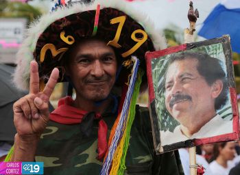 Daniel, Rosario y la Familia Sandinista reeditan el Repliegue Táctico a Masaya