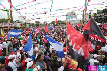 Daniel, Rosario y la Familia Sandinista reeditan el Repliegue Táctico a Masaya