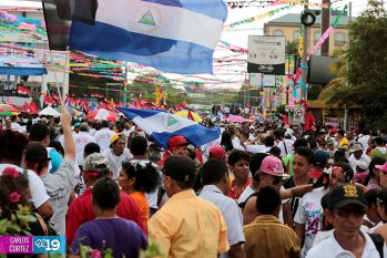 Daniel, Rosario y la Familia Sandinista reeditan el Repliegue Táctico a Masaya