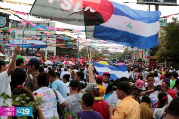Daniel, Rosario y la Familia Sandinista reeditan el Repliegue Táctico a Masaya