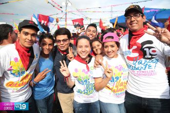Daniel, Rosario y la Familia Sandinista reeditan el Repliegue Táctico a Masaya