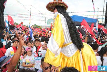 Daniel, Rosario y la Familia Sandinista reeditan el Repliegue Táctico a Masaya