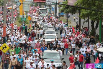 Daniel, Rosario y la Familia Sandinista reeditan el Repliegue Táctico a Masaya